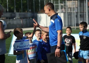 250 деца усетиха магията на футбола в Деня на Русе