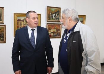 Първата изява на новия областен управител – посещение на изложба