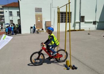 Дойче шуле става полигон за деца по безопасност на движението