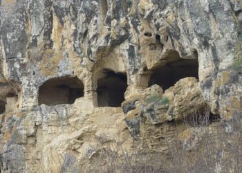 Музеят води групи и до „Затрупаната“ църква в Ивановския комплекс