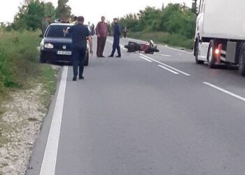Моторист пострада, след като кола му отне предимството на Русе-Бяла