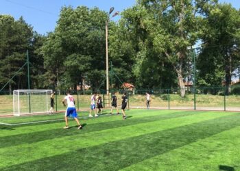 Прерязаха лентата на новото игрище за мини футбол в Борово