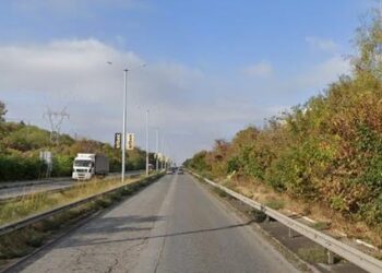 Водач отнесе мантинели при катастрофа на бул.“България“