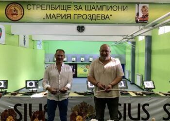 Красен Кралев присъства на освещаването на обновената зала по спортна стрелба в Русе