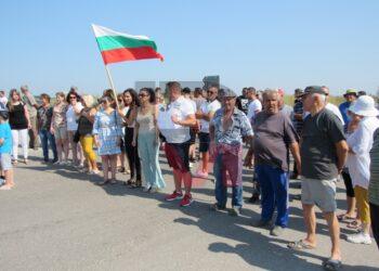Села излязоха на протест заради дупките по Сливо поле-Кубрат /ВИДЕО/