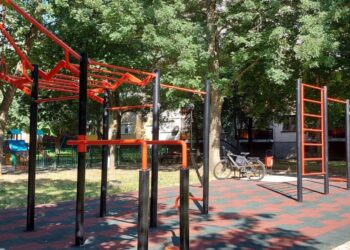 Облагородяват кварталите на Русе с площадки, осветление и междублокови алеи