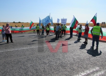 Протест заради парите за пътища отново затвори Русе-Разград /ВИДЕО/