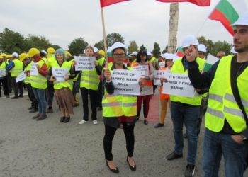 Пътните фирми блокираха Русе-Бяла, зимното поддържане е под въпрос /ВИДЕО/