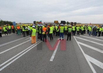 Пътните фирми блокираха Русе-Бяла, зимното поддържане е под въпрос /ВИДЕО/