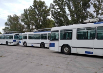Първият швейцарски тролей тръгва из Русе, дойдоха и 12 електробуса