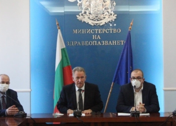 Хаосът със зелените сертификати продължава, Кацаров пак прави промени