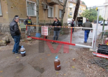 Поставиха отново оградата край пазара, паркират само живущите /ВИДЕО/