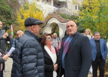 Борисов в Басарбово – за магистралата до Търново, ваксините и Радев /ВИДЕО/