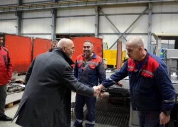 Министър Събев посети единствения завод за жп локомотиви „Експрес Сервиз“ в Русе