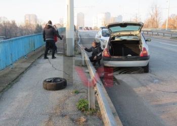 Верижна катастрофа между 4 автомобила заради заледен участък в Русе /ВИДЕО/