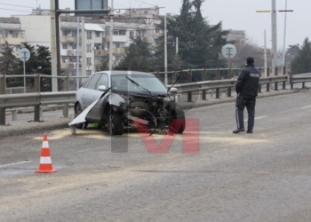 Тежка катастрофа на бул.“България“ заради заледен път и висока скорост/ВИДЕО/