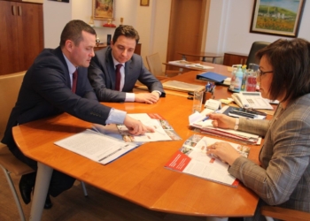 Корнелия Нинова разговаря за икономиката на Русе с кмета Пенчо Милков