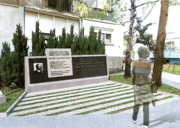 Русе почита Стоян Михайловски с  4-метров паметен знак и миниплощад