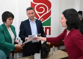 Кристиан Вигенин се срещна с русенските социалисти