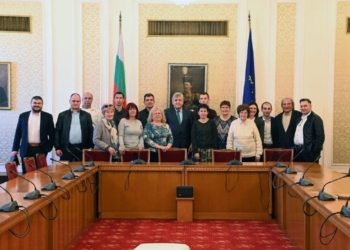 Група социалисти от Русенско се срещнаха с депутати в парламента