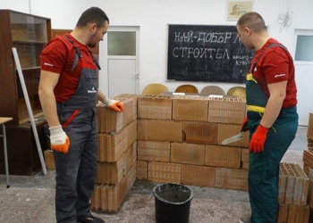 Зала „ОЗК Арена“-Русе събира най-добрите ученици-строители в България