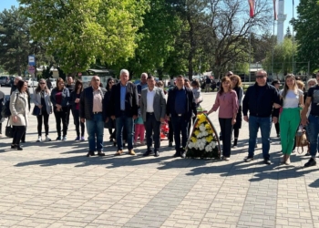 Ветово отбеляза 6 май пред Паметника на загиналите