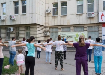 Кинезитерапевти от „Медика“ канят на сутрешни упражнения за тонус
