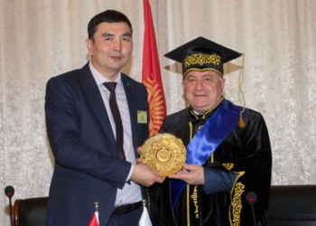 Акад.Христо Белоев стана „Д-р Хонорис Кауза“ на Киргизския университет