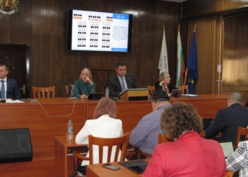 След дебати: Съветниците се съгласиха да се купят автобуси втора ръка /ВИДЕО/