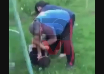 Напрежение в Николово: Баща на 11 деца души 17-годишно момче /ВИДЕО/