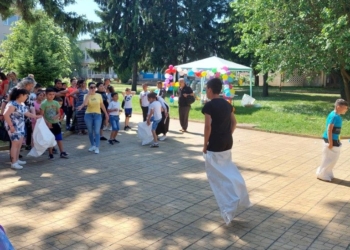 Община Борово и читалището зарадваха децата с хубав празник
