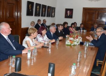 Министър Денков се срещна с академичното ръководство на Русенския университет