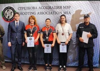 Жените от МВР-Русе се отличиха като най-добри в стрелбата с пистолет
