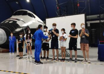 Осмокласник от Дойче шуле с награда от космическия лагер Space Camp Turkey