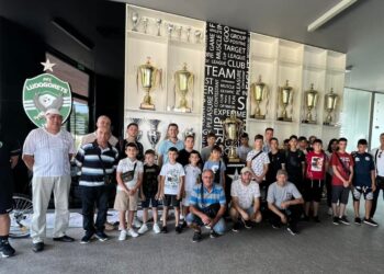 Децата от училището в Смирненски гостуваха на мач на „Лудогорец“-Разград