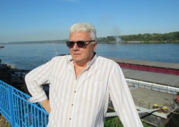 Русенци: От 2-3 дни мирише, но мислехме, че са химическите заводи /ВИДЕО/
