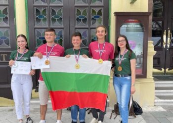Възпитаник на МГ „Баба Тонка“ донесе злато на България от олимпиада по лингвистика