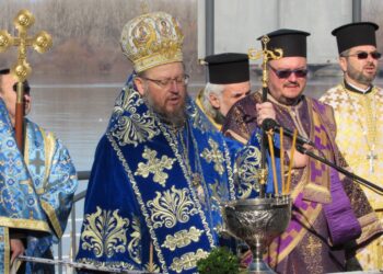 Русенската митрополия: Телефонни измамници атакуват свещеници!