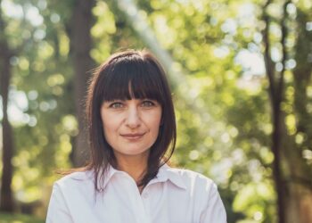 Писателката Виктория Бешлийска ще говори с децата на Русе за езика и думите