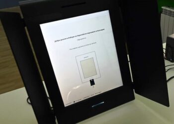 13 машини за демонстрационно гласуване пристигат днес в Русе, ще обикалят областта