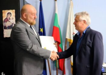 Празниците в Борово започнаха с цветя пред войнишкия паметник, продължават 4 дни