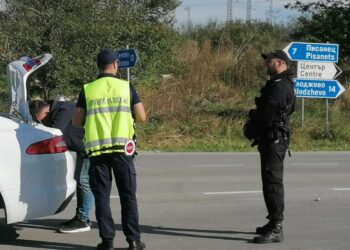 Полицейска операция затвори Ветово, проверки има в цялата област /ВИДЕО/