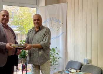 НАП Русе с дарение от книги за изгорялото читалище в град Кубрат