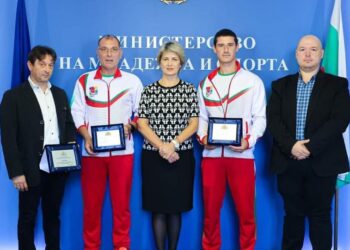Спортният министър отличи русенеца Иван Банчев и треньора му Йордан Джамбазов