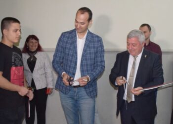 Откриха нова компютърна зала за студенти в Русенския университет