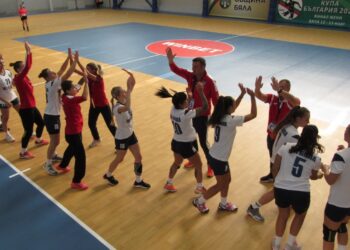 ХК „Бяла“ отпадна от евротурнира, но донесе много радост на публиката /ВИДЕО/