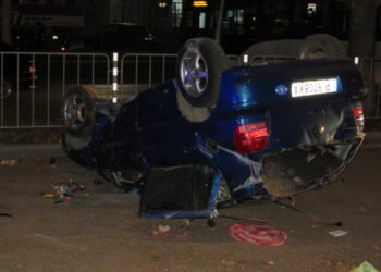 Автомобил се обърна по таван, момиче е в тежко състояние /ВИДЕО/