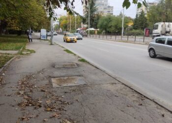 Бърза реакция: Опасният капак на шахтата до бл.“Добруджа“ е ремонтиран