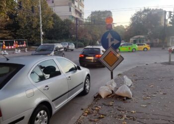 Тежък трафик създава задръствания заради затворени улици в кв.“Възраждане“