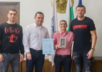 Eвропейската шампионка по бокс Севда Асенова получи парична премия и статуетка